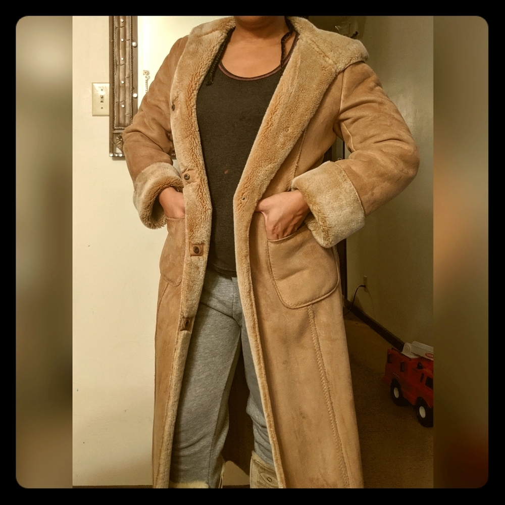⬇️🎉HP🎉FUDA  New York suede coat